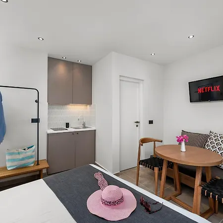 Aparthotel Glaros